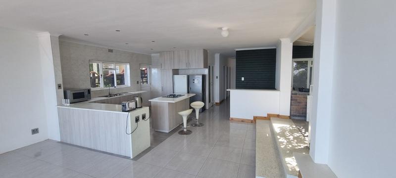 5 Bedroom Property for Sale in Murdock Valley Western Cape